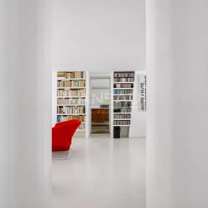 Paris 3è - Loft d'artiste en étage avec ascenseur