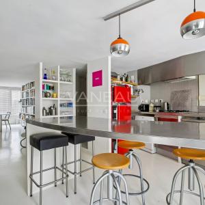 Paris 3è - Loft d'artiste en étage avec ascenseur