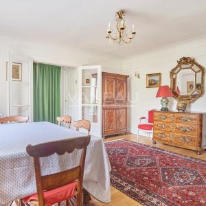 PARIS XVe - Lecourbe/Cambronne : Appartement trois pièces avec vue dégagée sur verdure