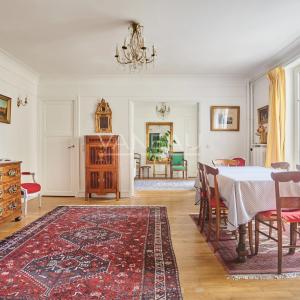 PARIS XVe - Lecourbe/Cambronne : Appartement trois pièces avec vue dégagée sur verdure