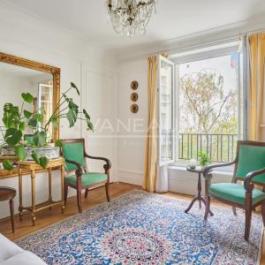 PARIS XVe - Lecourbe/Cambronne : Appartement trois pièces avec vue dégagée sur verdure