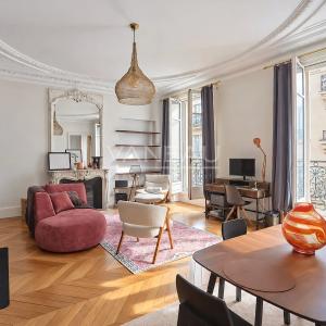 Deux pièces de standing avec balcon filant « coup de cœur » -
