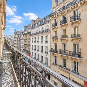 Deux pièces de standing avec balcon filant « coup de cœur » -