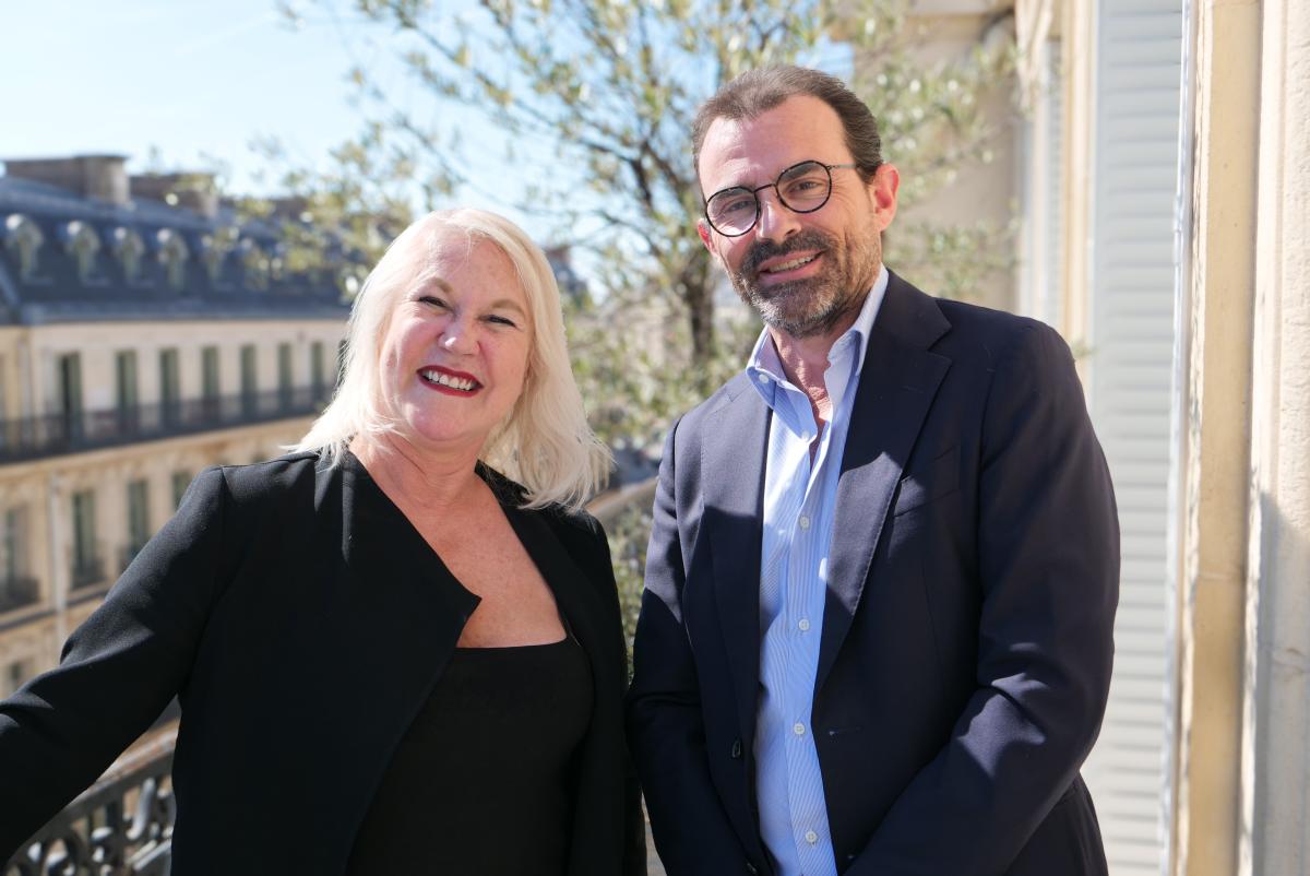 Alexandra Leca et Jérôme Quentel, experts en immobilier de luxe à Paris et Bruxelles, représentant Vaneau et Vaneau Lecobel.