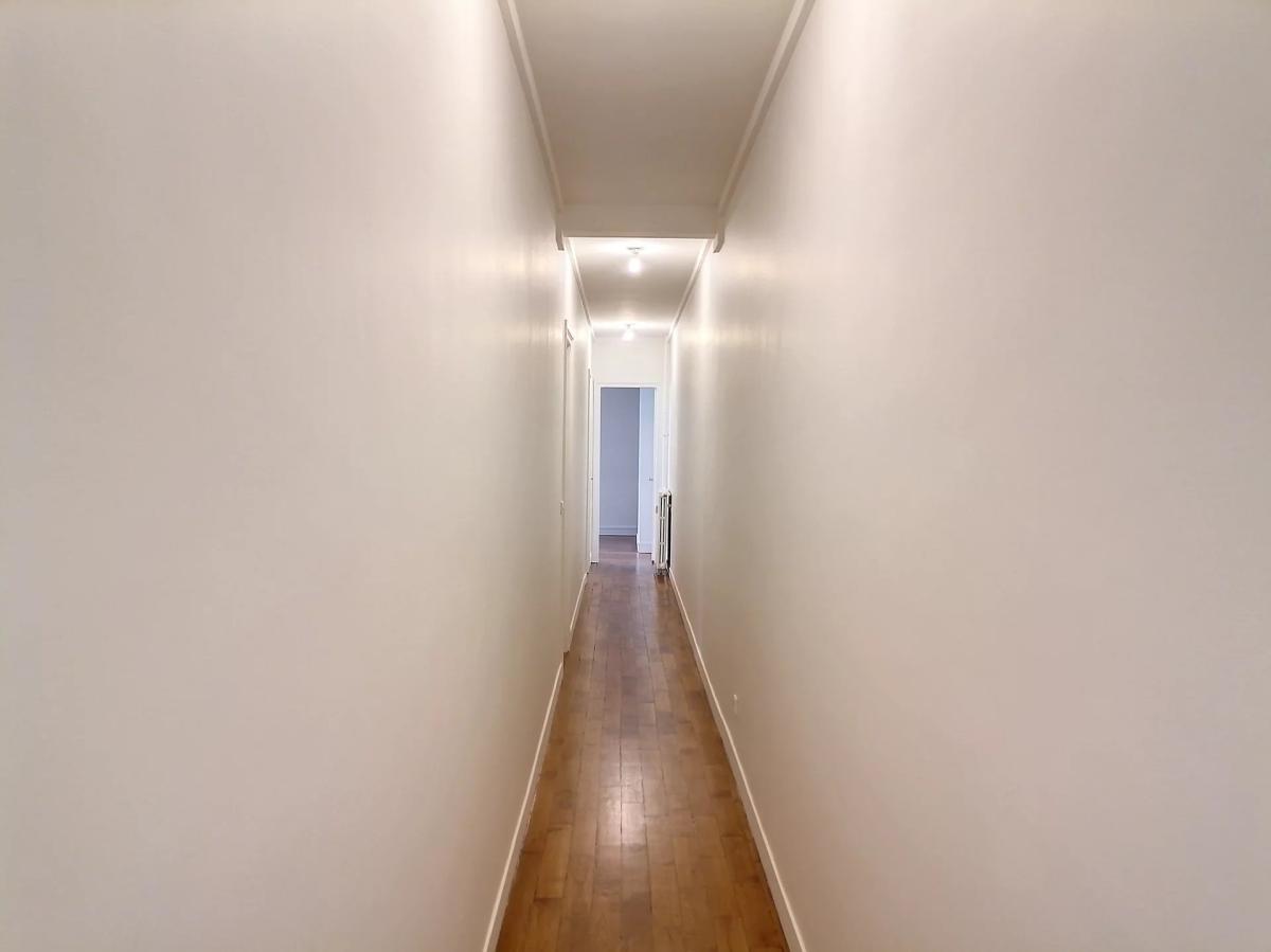 Paris VIIIe - Triangle d'or - Appartement en rez-de-chaussée ent