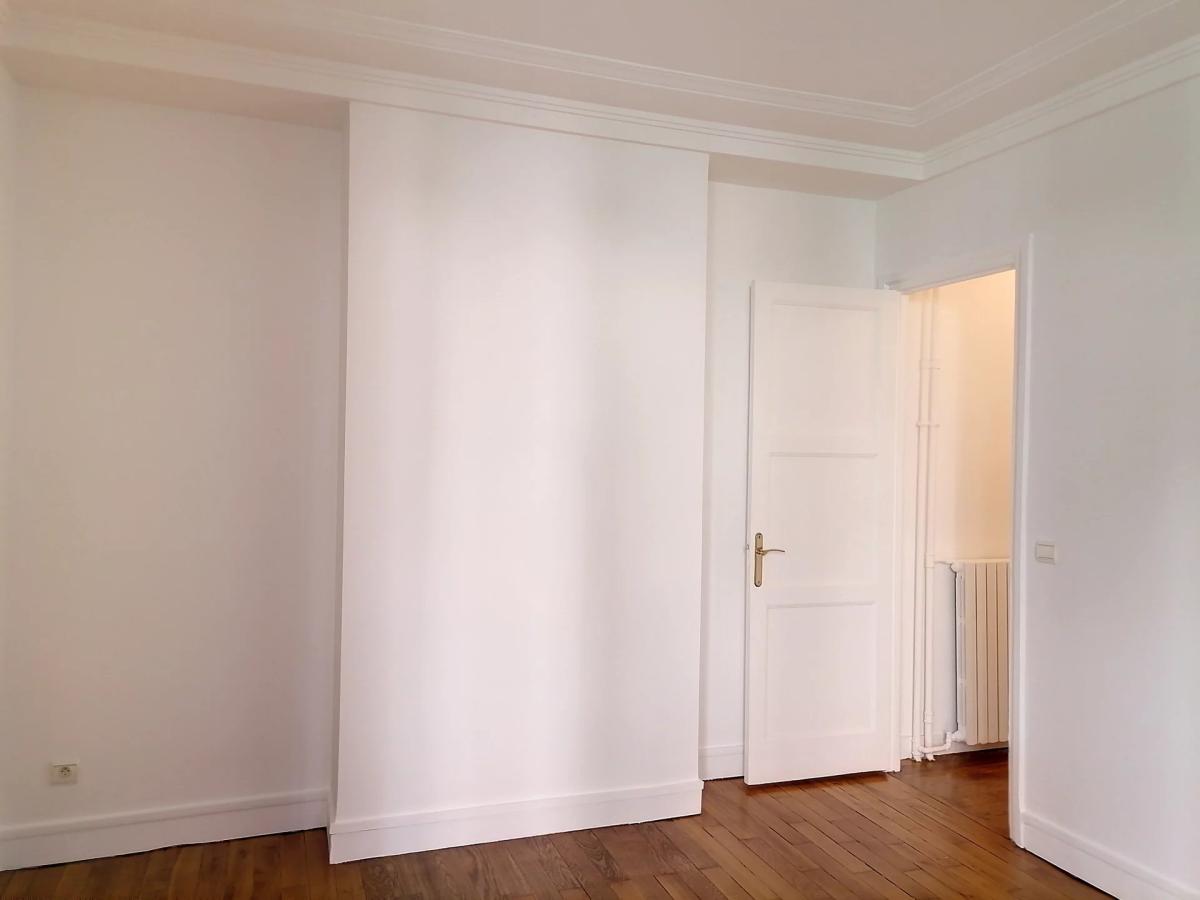 Paris VIIIe - Triangle d'or - Appartement en rez-de-chaussée ent