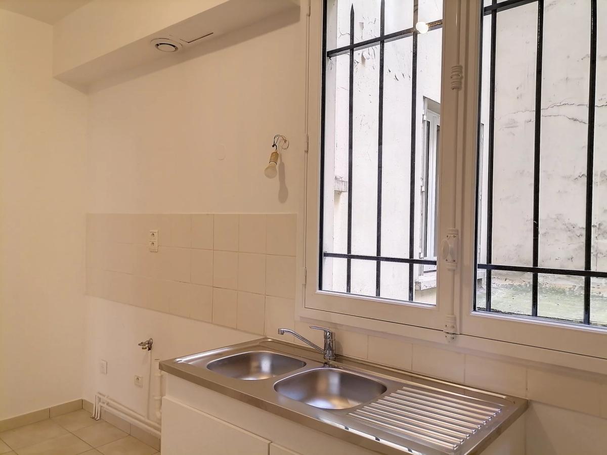 Paris VIIIe - Triangle d'or - Appartement en rez-de-chaussée ent
