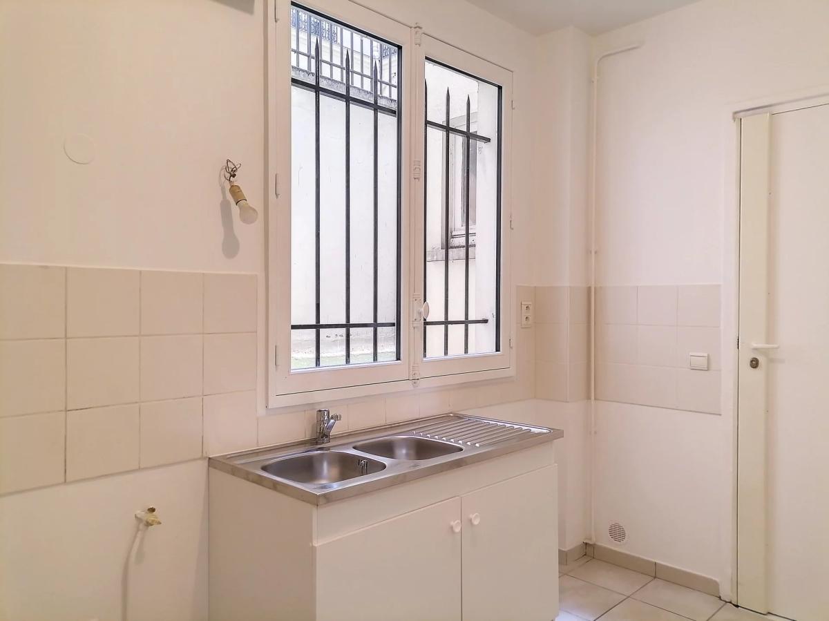 Paris VIIIe - Triangle d'or - Appartement en rez-de-chaussée ent