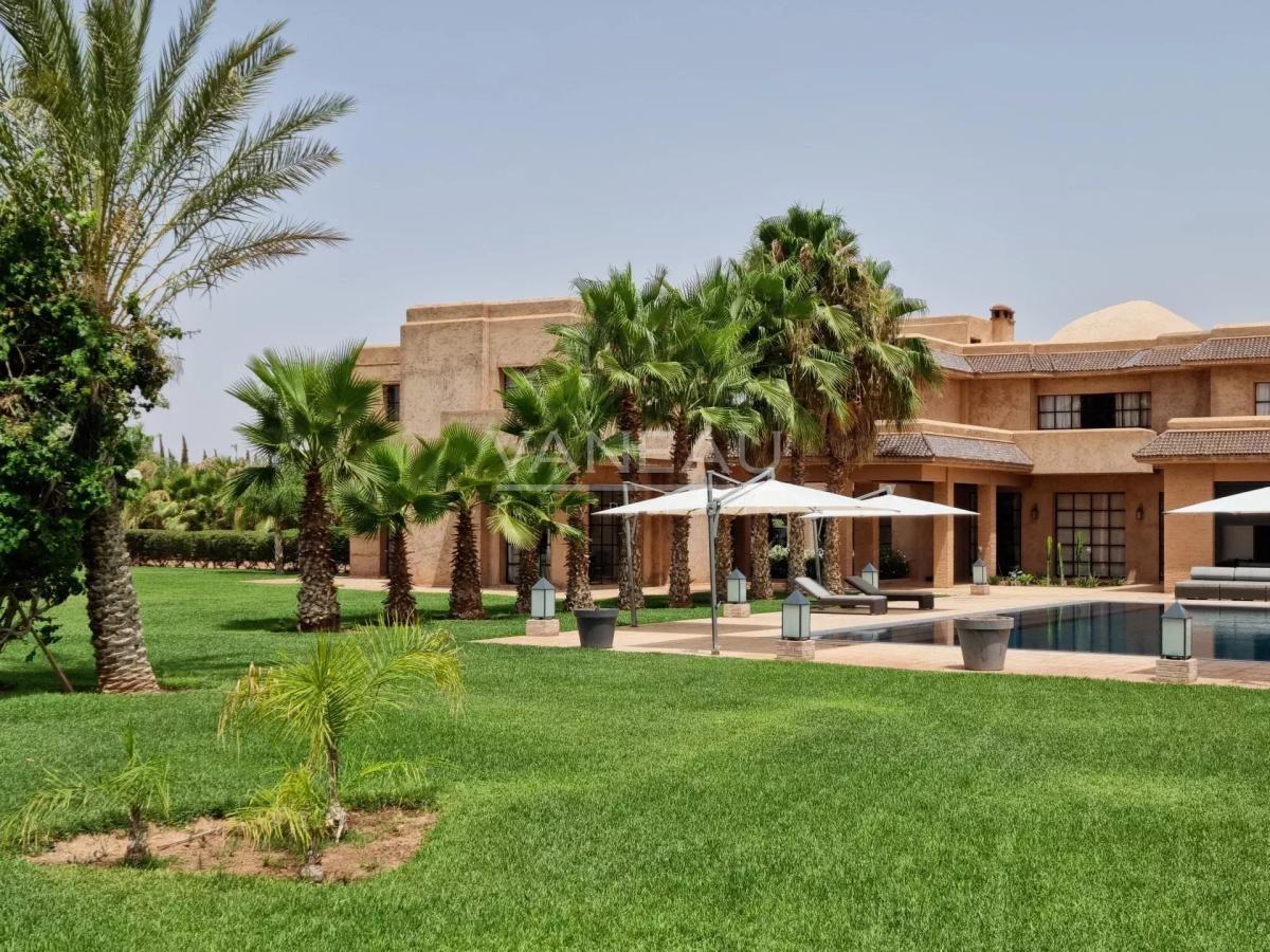 *** Villa route d'Amizmiz 1200m² ***