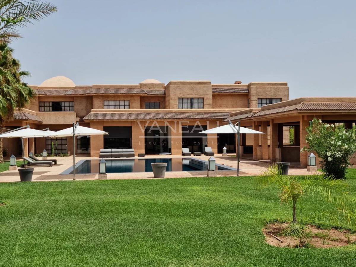 *** Villa route d'Amizmiz 1200m² ***