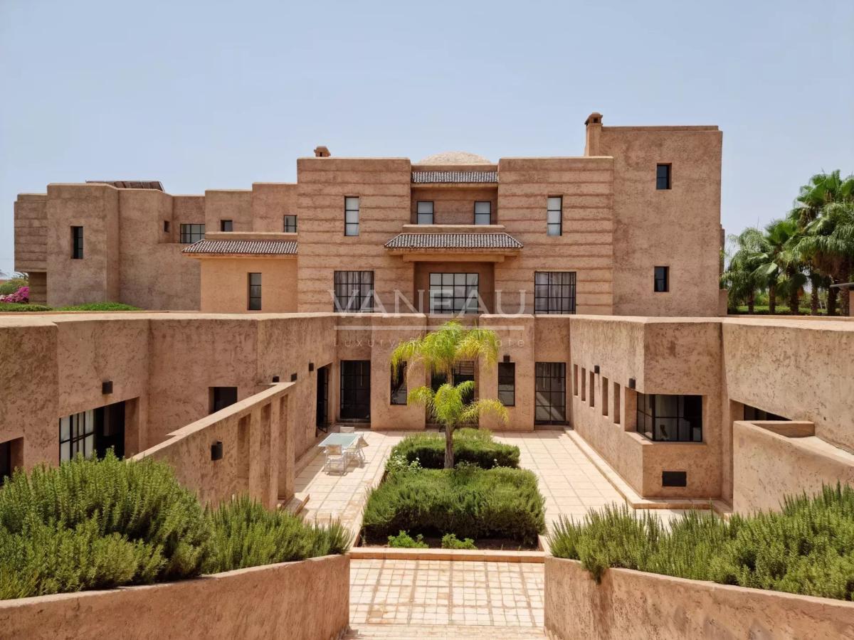*** Villa route d'Amizmiz 1200m² ***