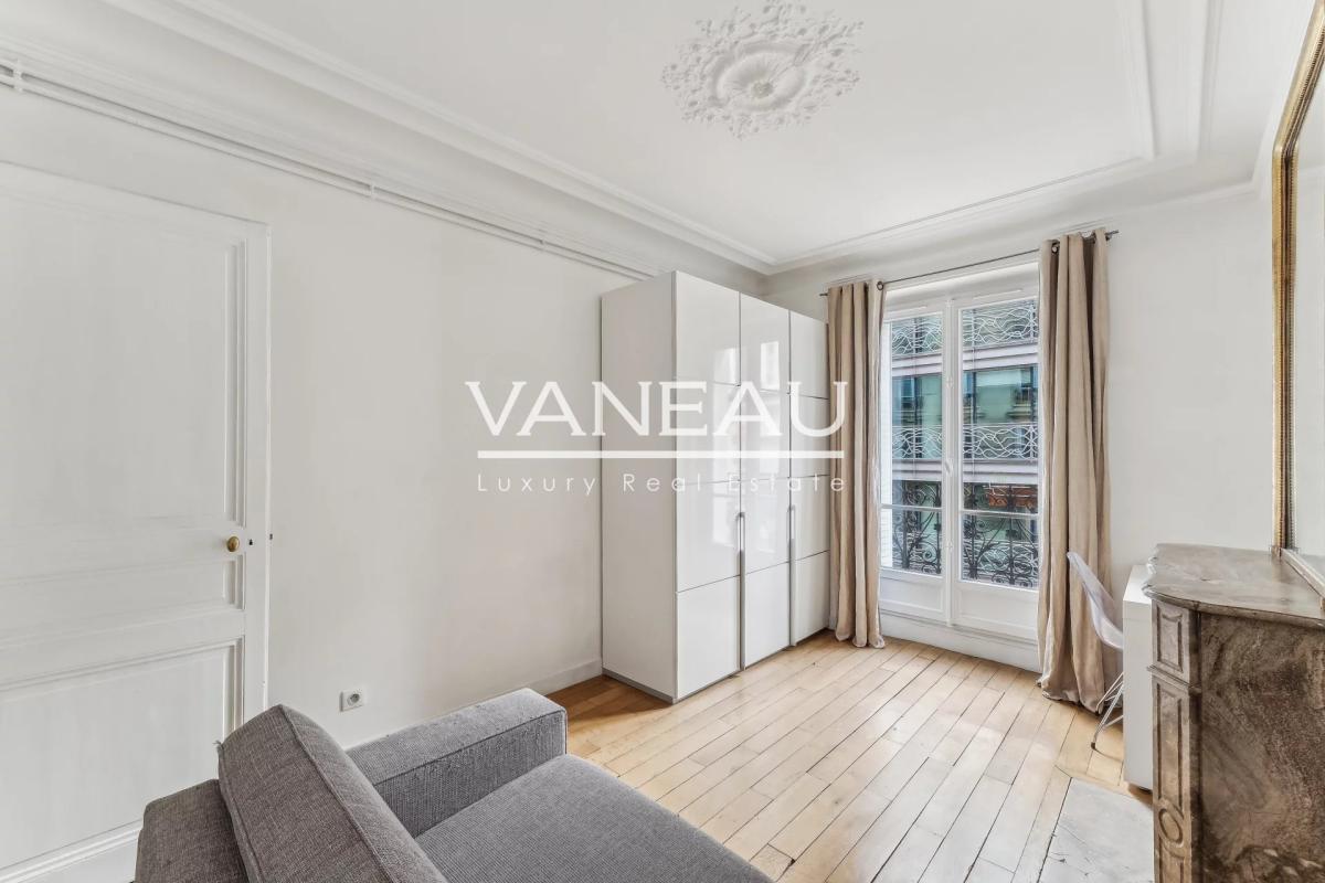 PARIS XVI - Pergolese - Bel appartement haussmannien - 2 chambre