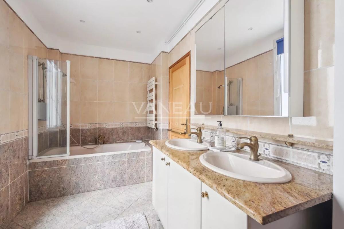 BOULOGNE / Porte de Saint Cloud / Bel appartement
