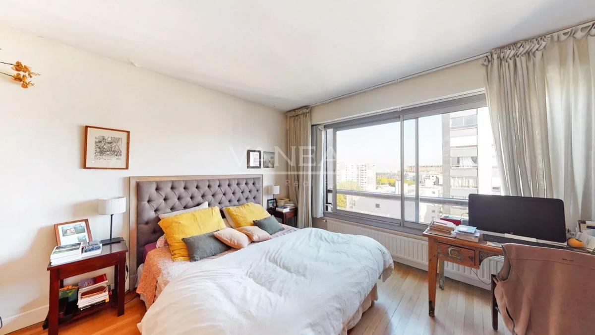 Paris XIXème - Bel appartement de cinq pièces - Vue dégagée - Ca