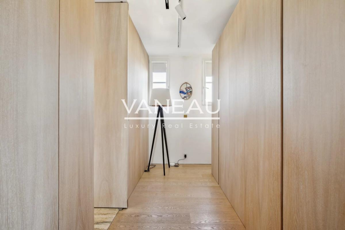 Puteaux Village - Duplex familial et de réception baigné de lumi