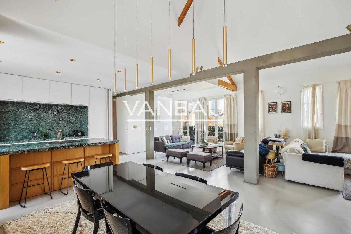 Puteaux Village - Duplex familial et de réception baigné de lumi