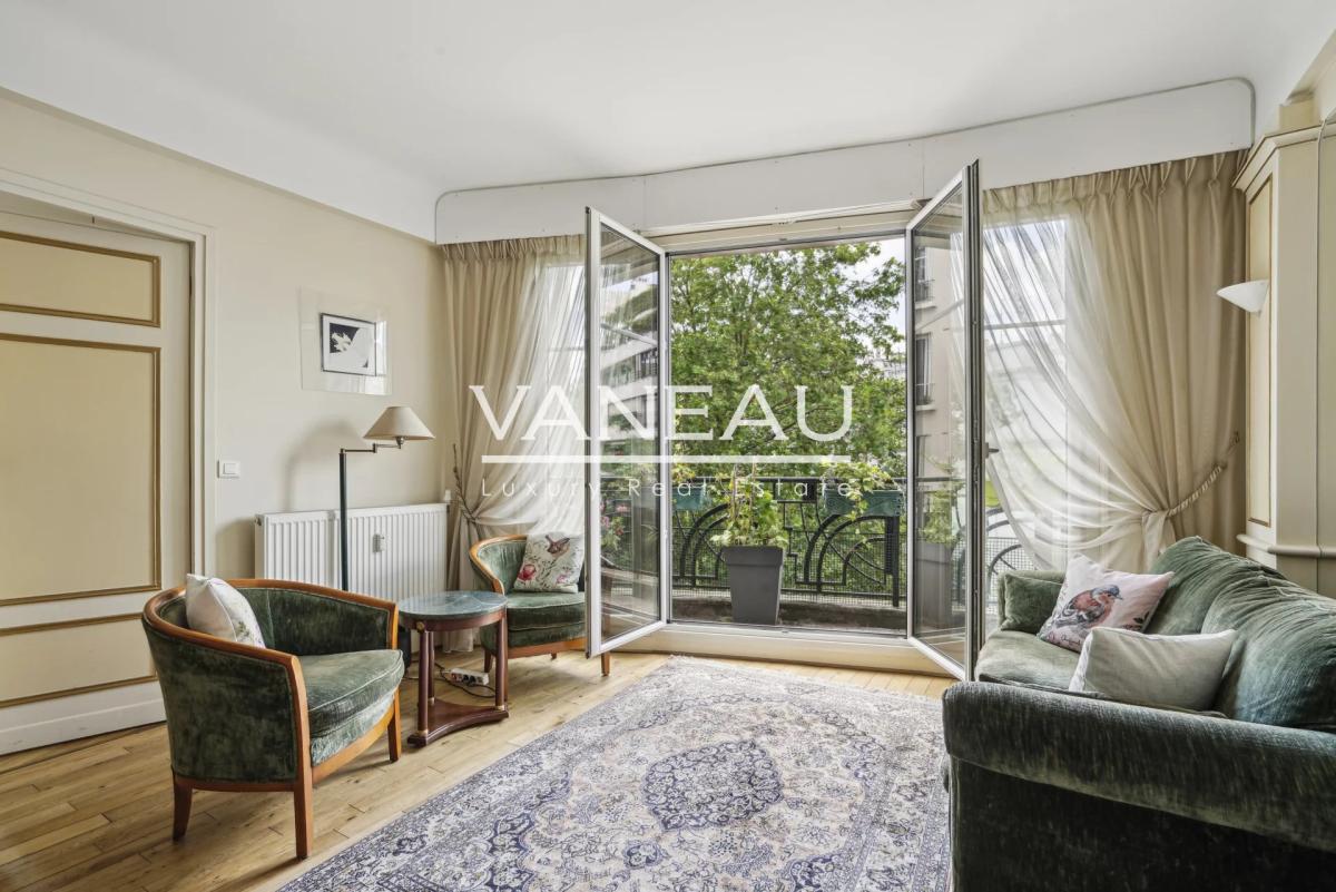 Paris XVIe - Village d'Auteuil - Deux pièces lumineux avec balco