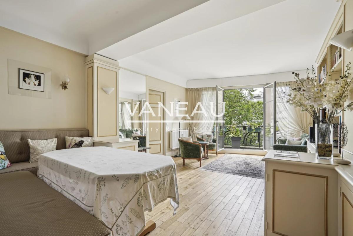 Paris XVIe - Village d'Auteuil - Deux pièces lumineux avec balco