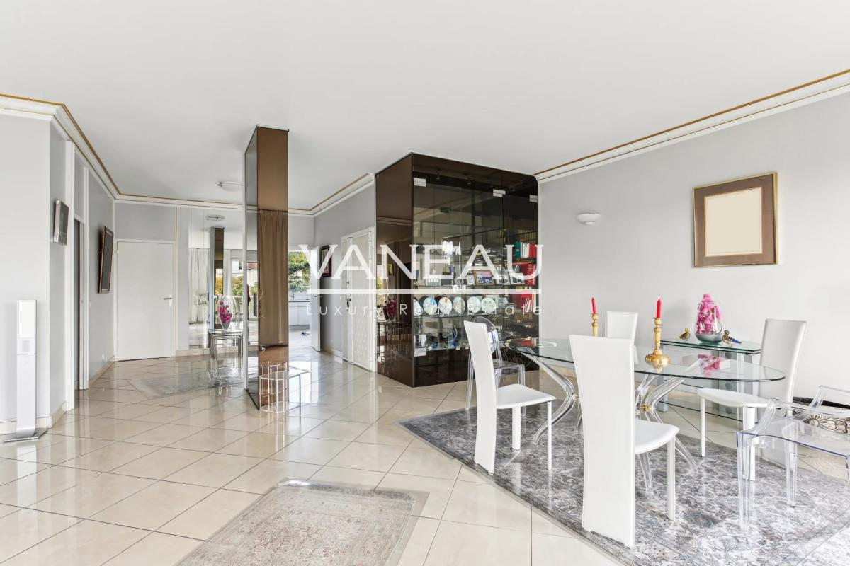 EXCLUSIVITE - NEUILLY MAIRIE / MERMOZ - VIAGER OCCUPE