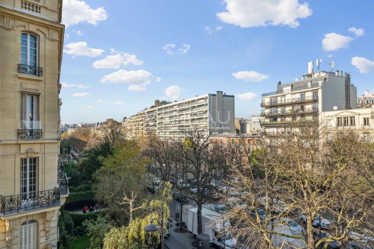 Paris XVIe - Trocadéro - Rue de la Pompe