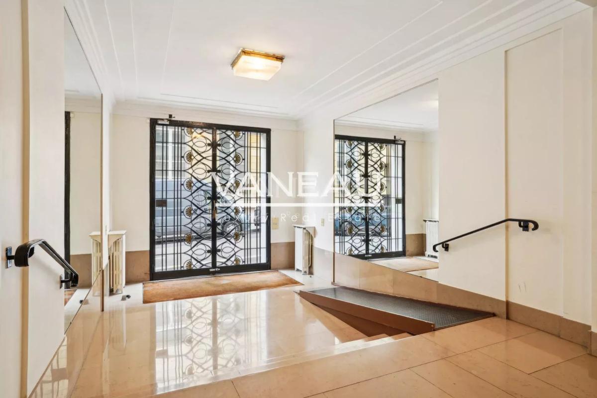 PARIS XVIe - Trocadéro Mairie du XVIème - Studette en parfait ét