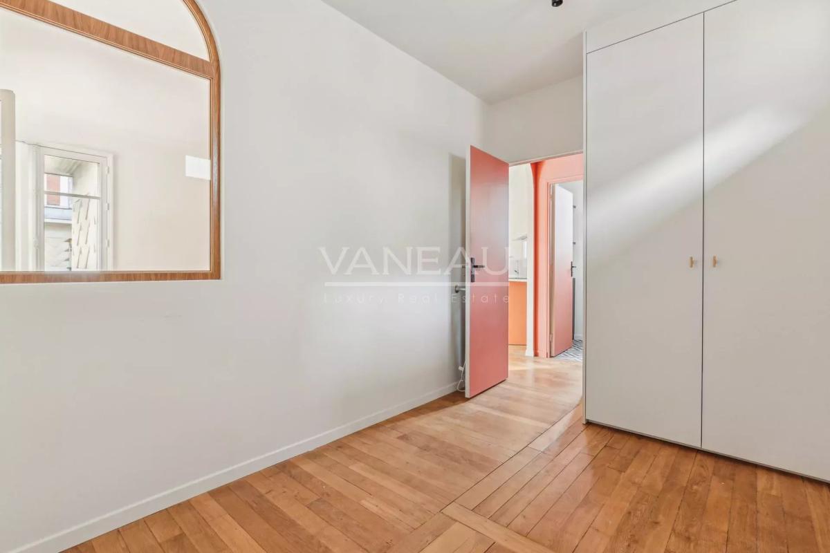 Paris VIIe - RUE SAINT DOMINIQUE