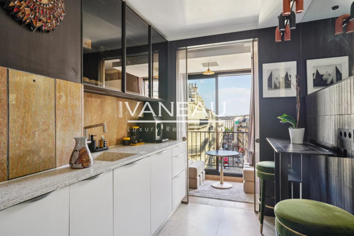 Paris VIIIe - GEORGES V - Pied-à-Terre d'exception