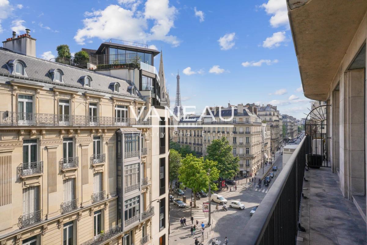 Paris VIIIe - GEORGES V - Pied-à-Terre d'exception