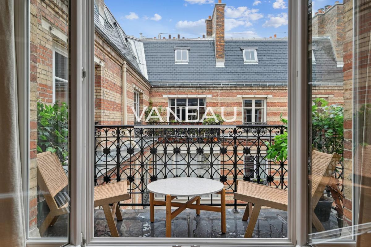 Paris VIIe - Tourville.