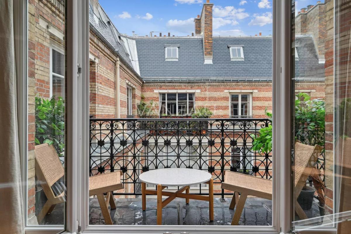 Paris VIIe - Tourville.