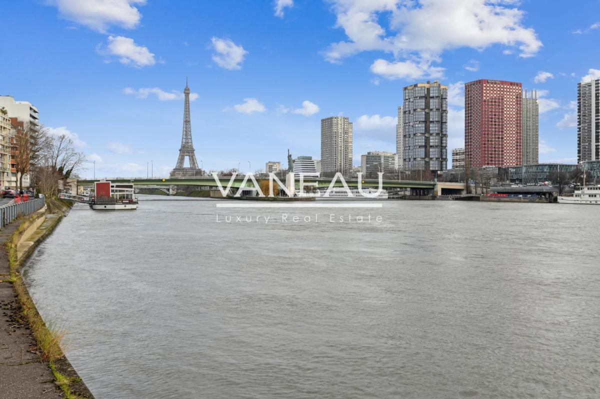 PARIS - XVIe - Beau duplex familial avec une vue imprenables sur