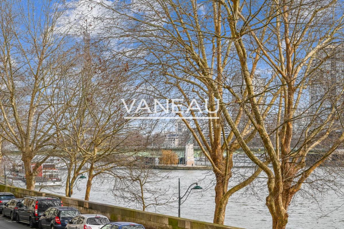 PARIS - XVIe - Beau duplex familial avec une vue imprenables sur
