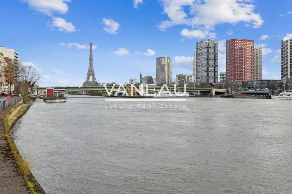PARIS - XVIe - Beau duplex familial avec une vue imprenables sur