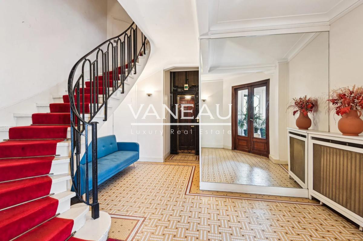 PARIS - XVIe - Beau duplex familial avec une vue imprenables sur