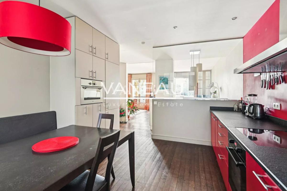 PARIS - XVIe - Beau duplex familial avec une vue imprenables sur