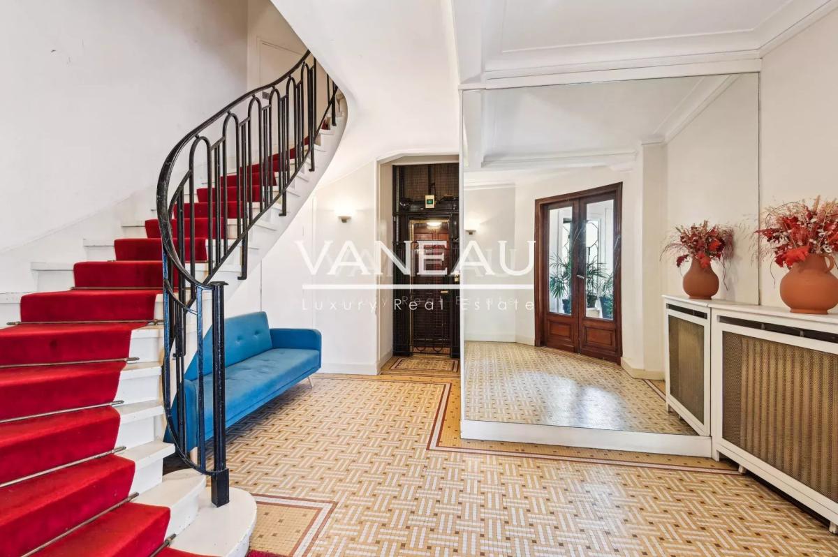 PARIS - XVIe - Beau duplex familial avec une vue imprenables sur