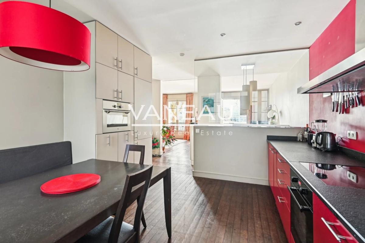 PARIS - XVIe - Beau duplex familial avec une vue imprenables sur