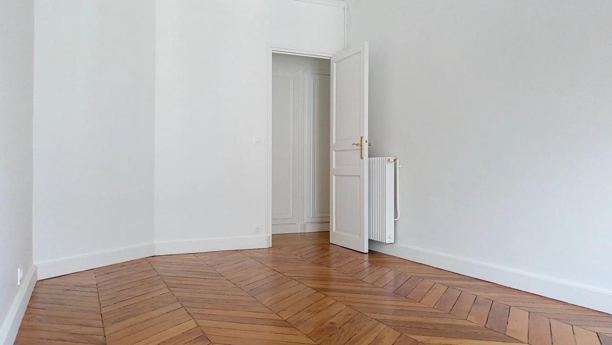 Paris Ier arrondissement -  Bel appartement familial face à la P