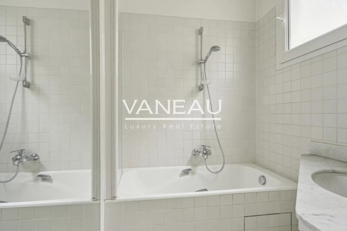 PARIS VIIe - Bon Marché - Vaneau - Bel appartement familial de c