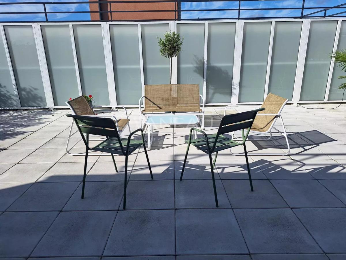 Rueil Malmaison - Dernier étage avec terrasse
