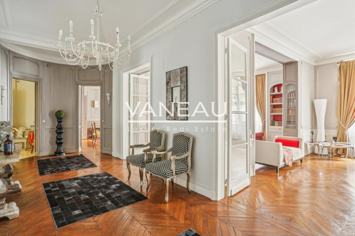 PARIS XVIe - TROCADERO - Appartement  familial et de réception