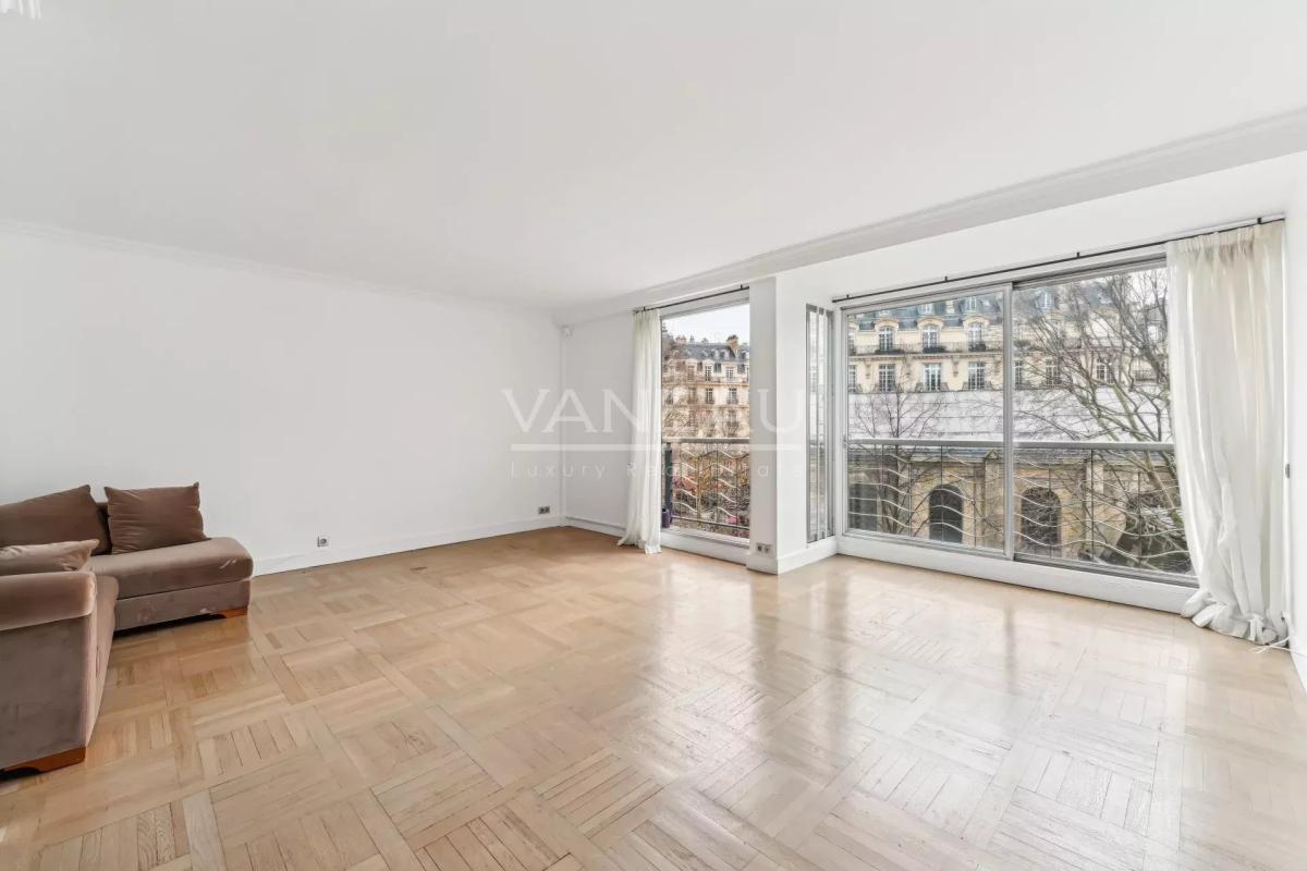 Paris XVIe - Victor Hugo - Bel appartement familial  en étage él