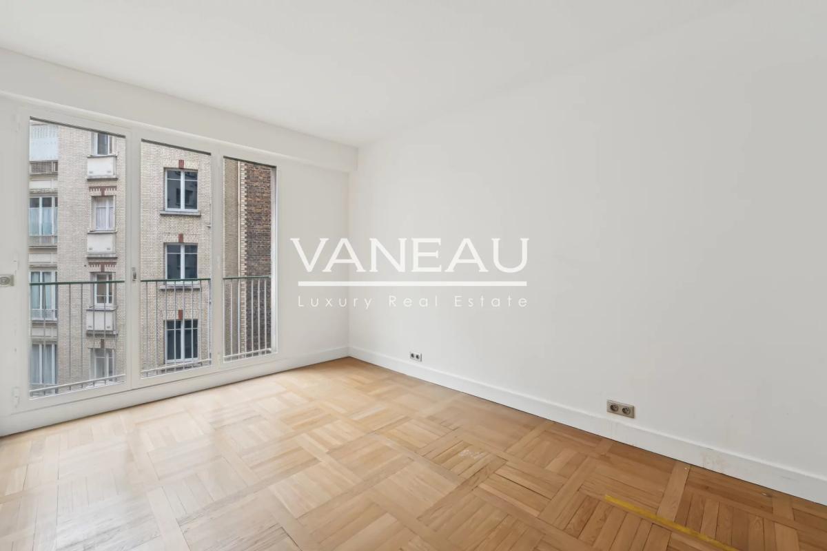 Paris XVIe - Victor Hugo - Bel appartement familial  en étage él