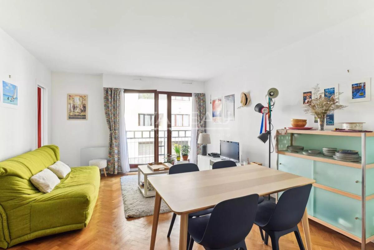 PARIS XIIème - Studio immeuble moderne