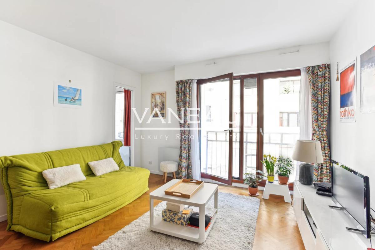 PARIS XIIème - Studio immeuble moderne