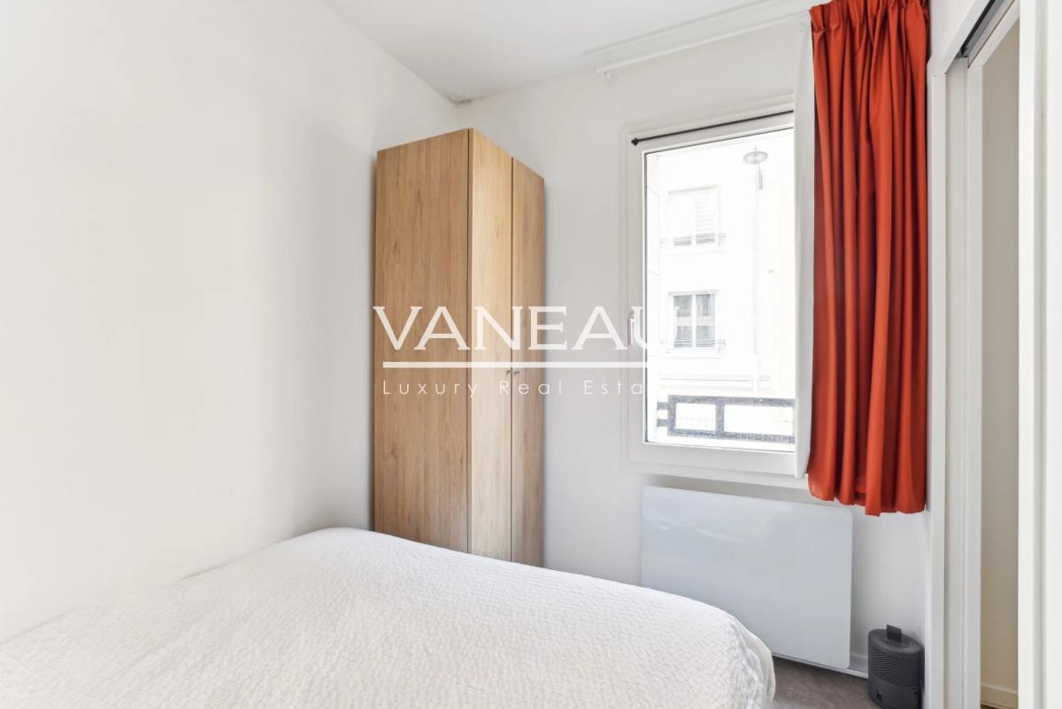 PARIS XIIème - Studio immeuble moderne