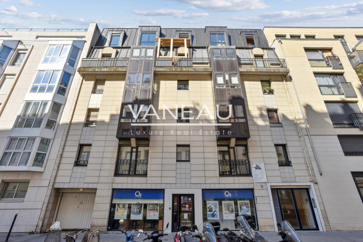 PARIS XIIème - Studio immeuble moderne