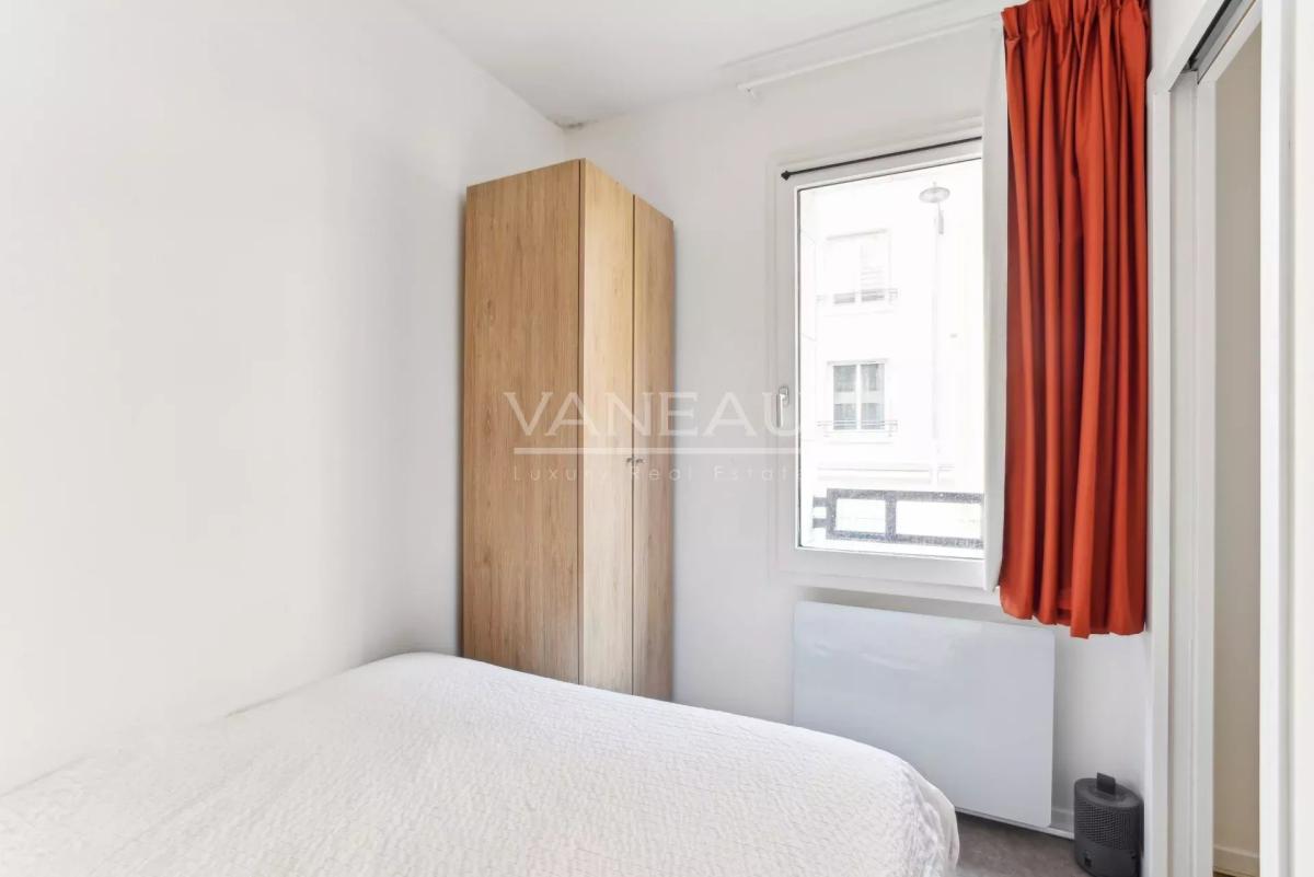 PARIS XIIème - Studio immeuble moderne