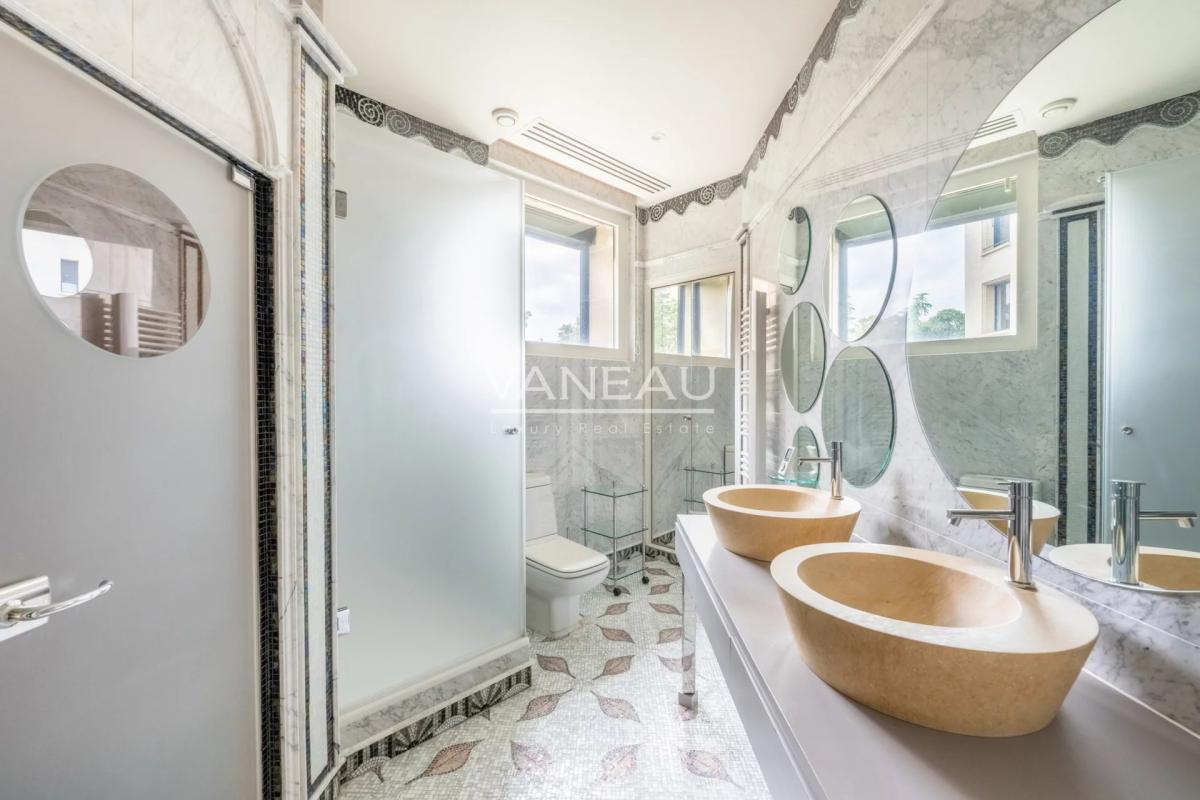 Paris XVIe - OCDE - Superbe duplex familial et de réception avec