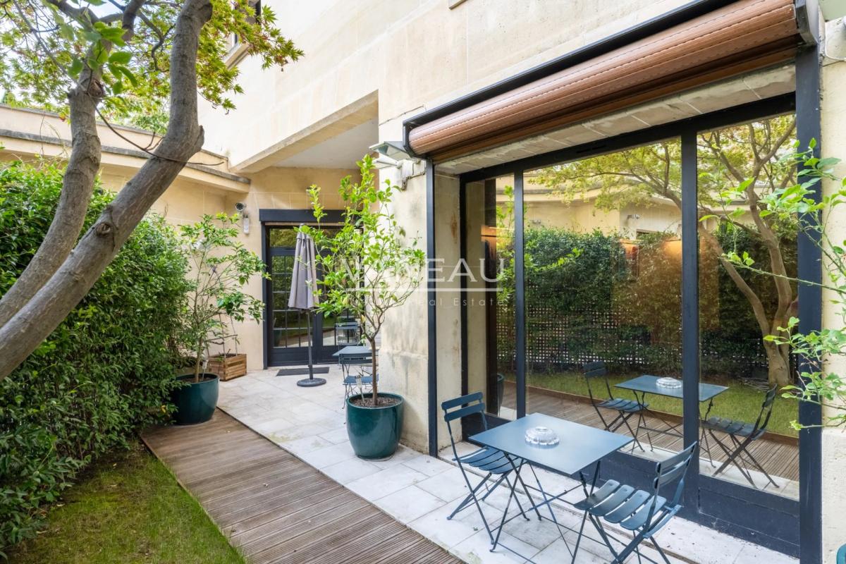 Paris XVIe - OCDE - Superbe duplex familial et de réception avec